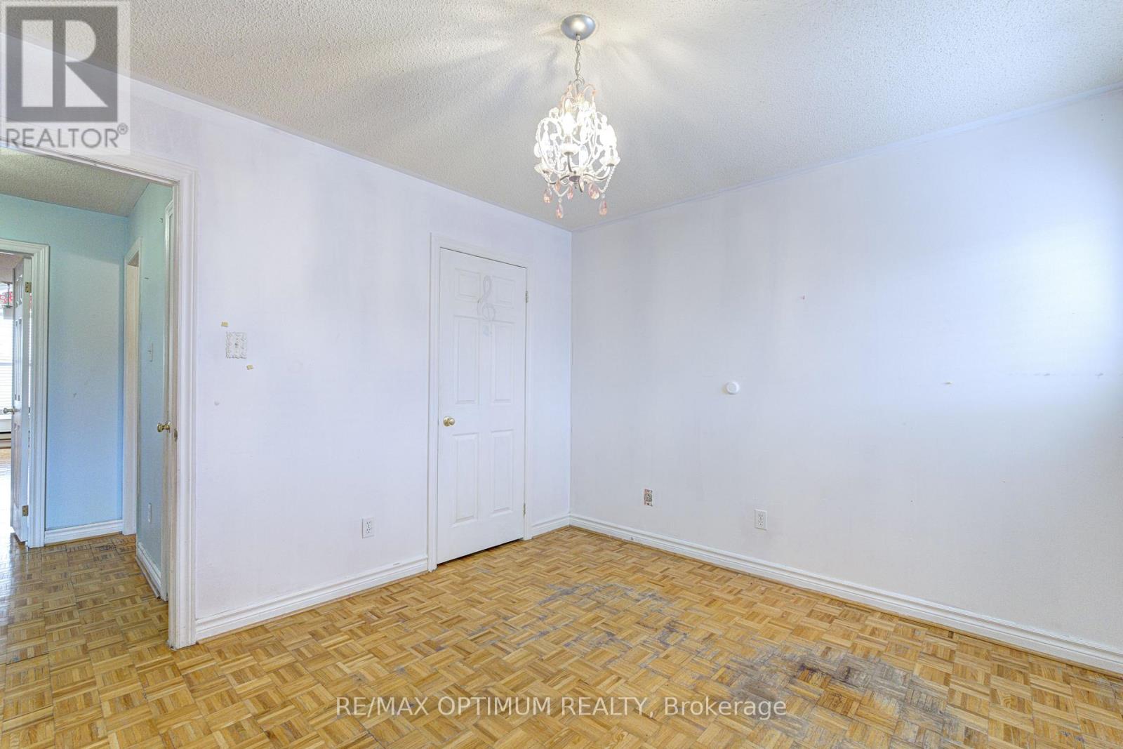 35 Wildberry Crescent Property Photo 32