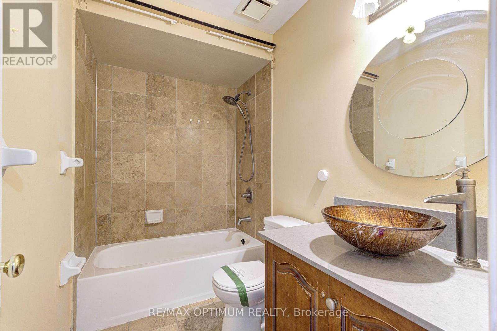 35 Wildberry Crescent Property Photo 33