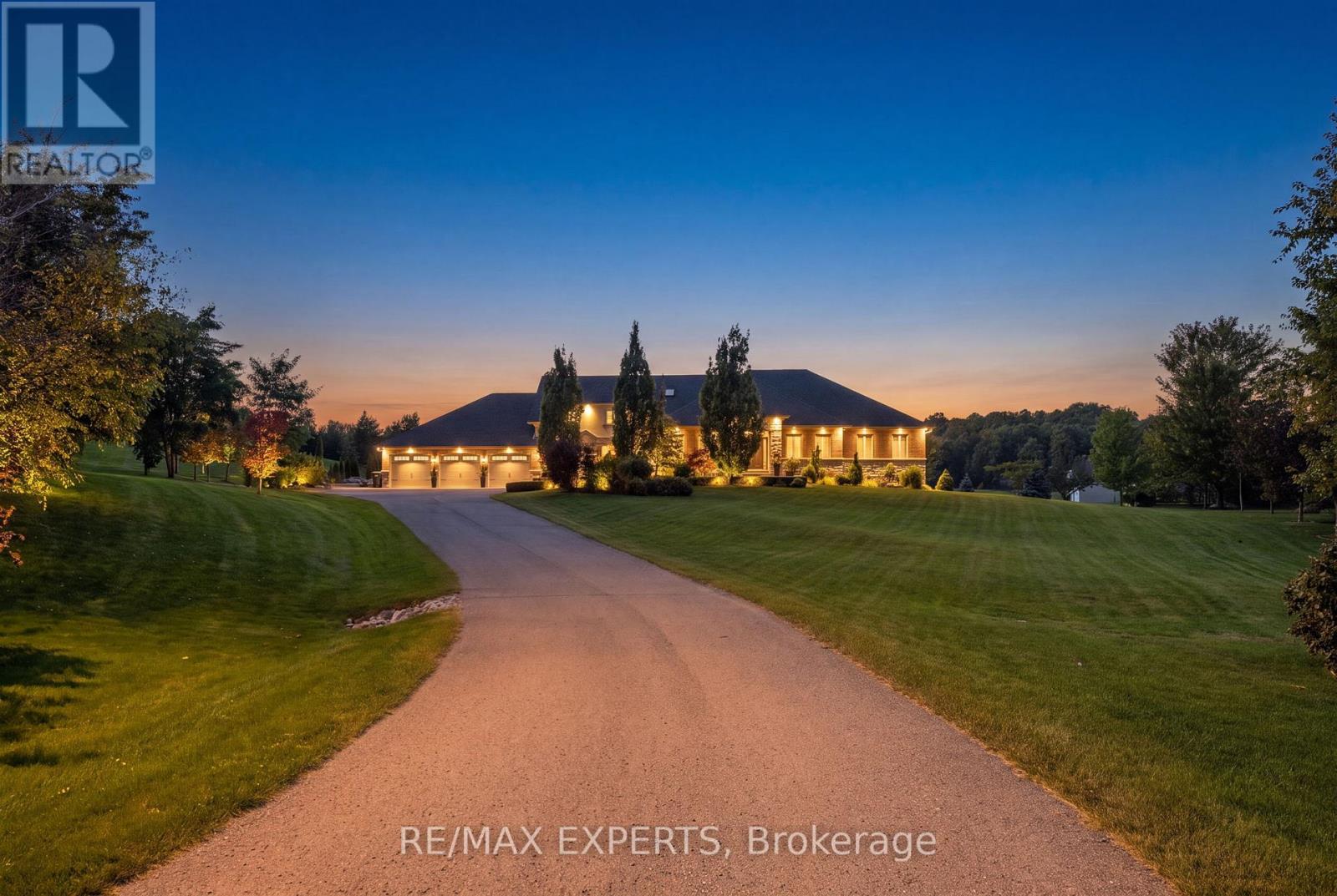 4 WOODLOT COURT