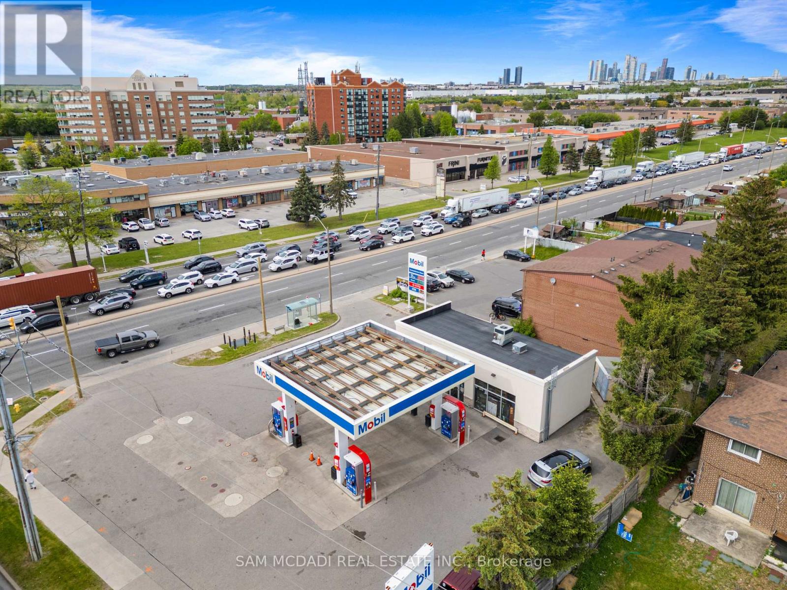 6199 Steeles Avenue W Property Photo 6