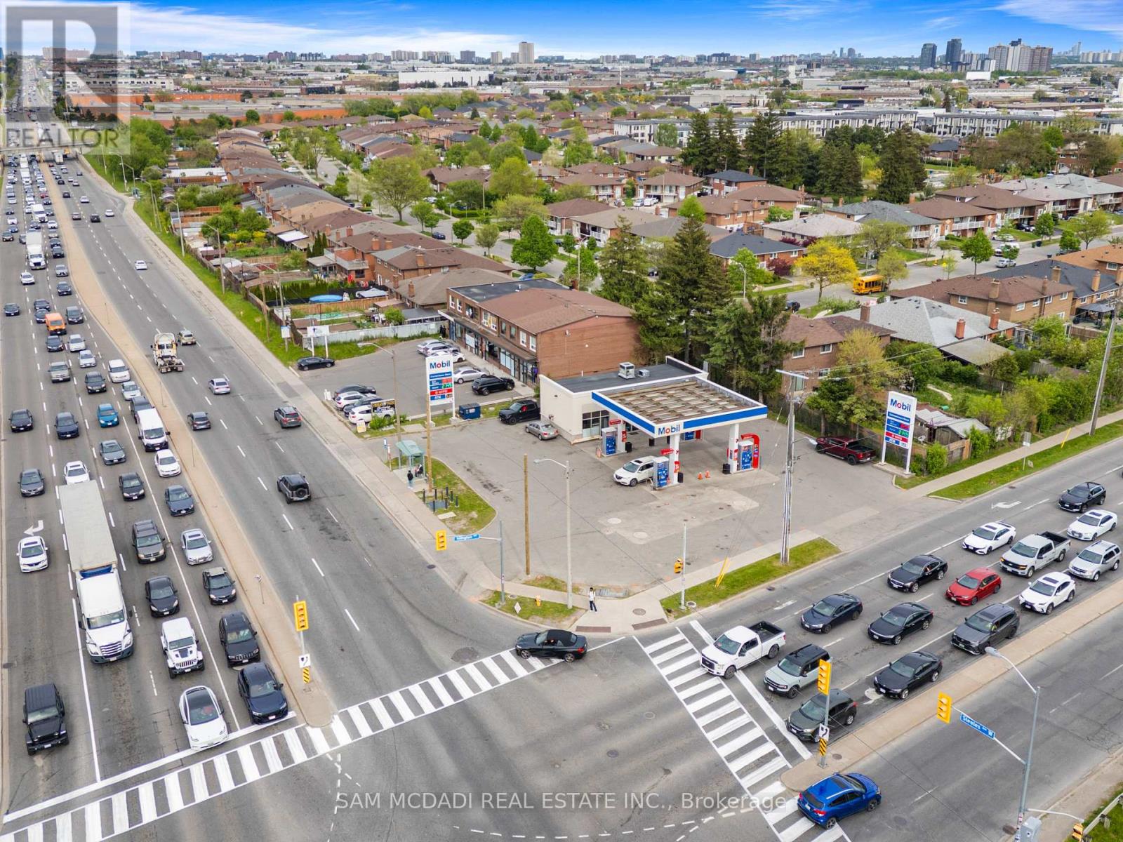 6199 Steeles Avenue W Property Photo 7