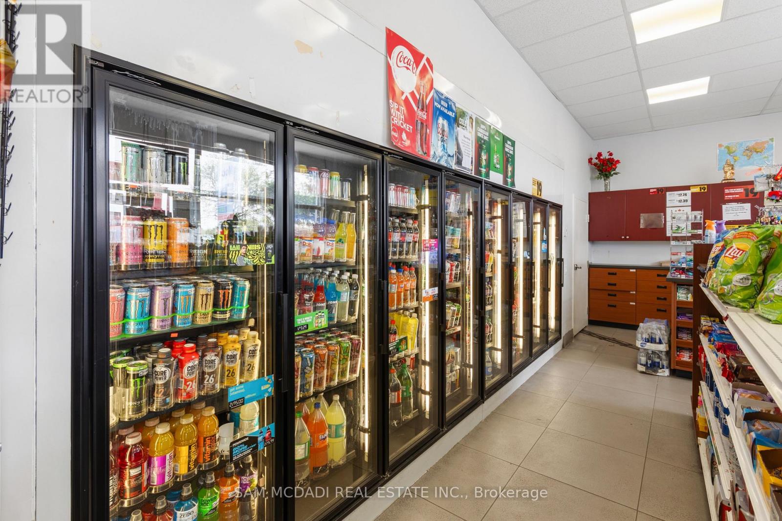 6199 Steeles Avenue W Property Photo 16