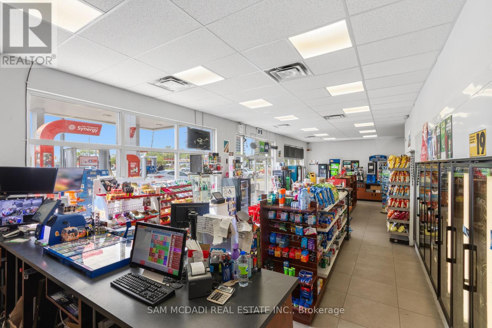 6199 Steeles Avenue W Property Photo 17