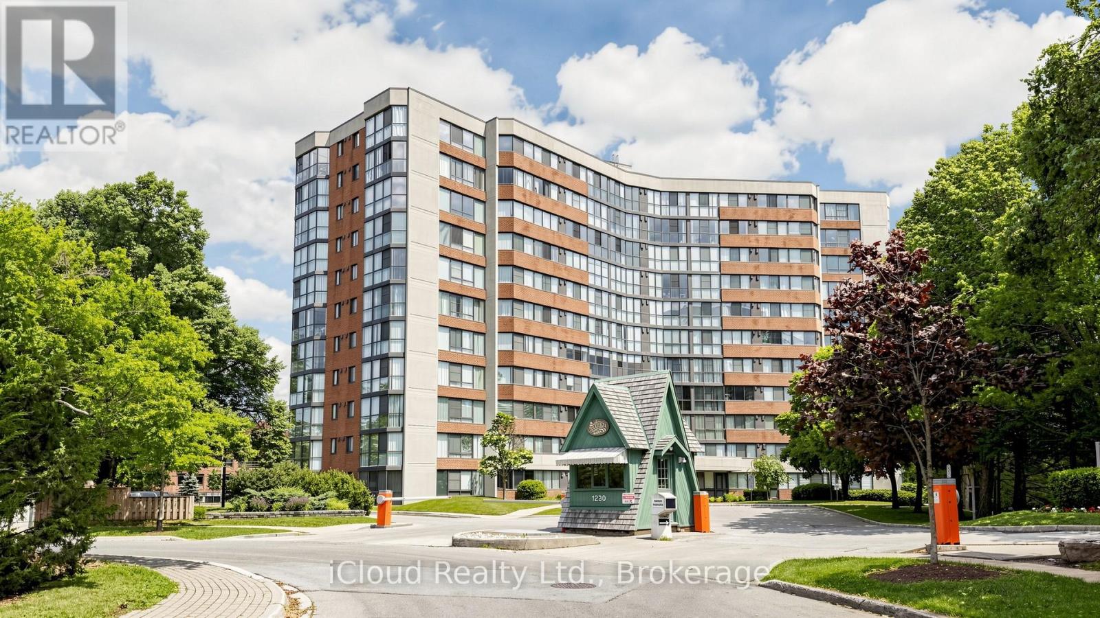1005 - 1230 Marlborough Court Property Photo 1