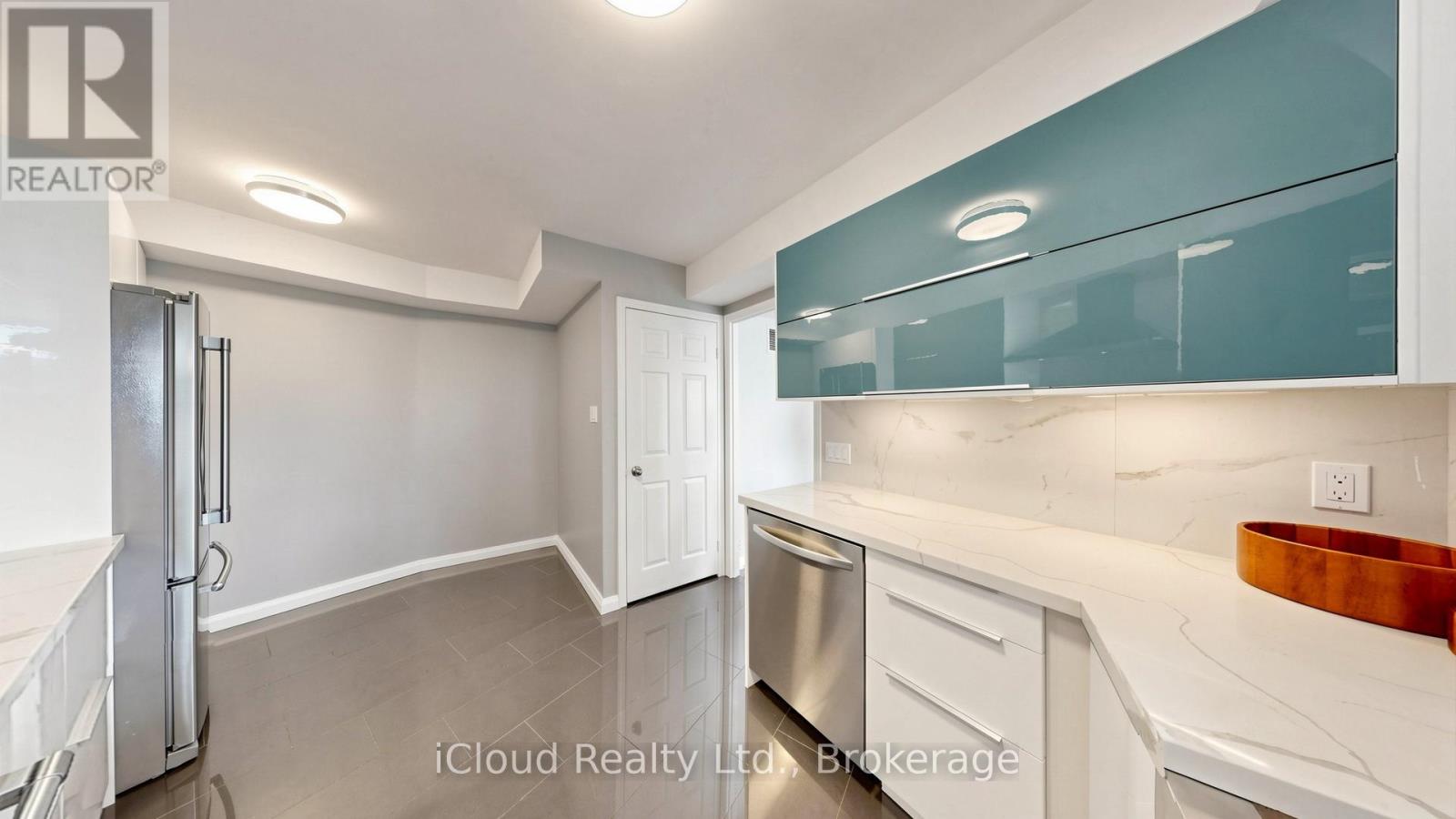 1005 - 1230 Marlborough Court Property Photo 16