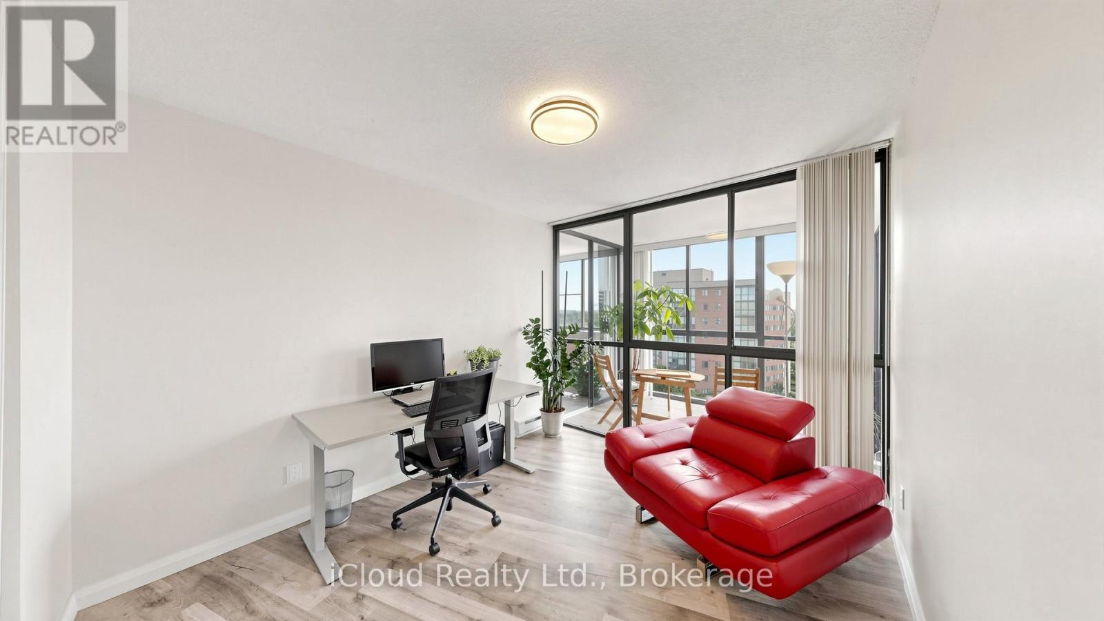 1005 - 1230 Marlborough Court Property Photo 24