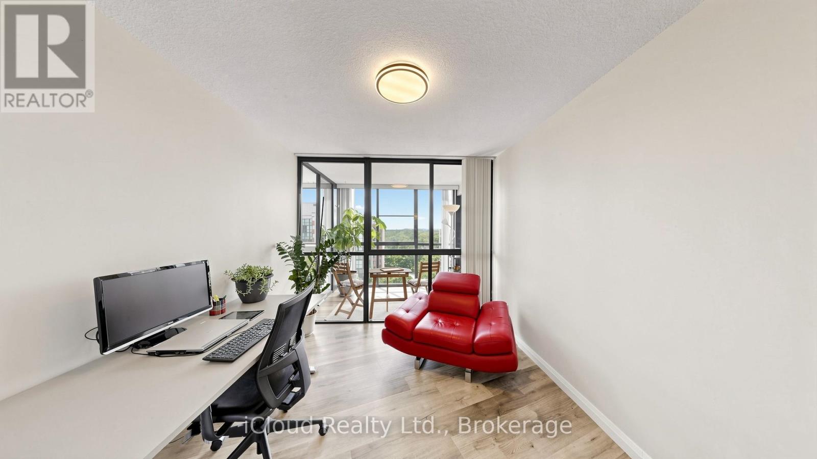 1005 - 1230 Marlborough Court Property Photo 25