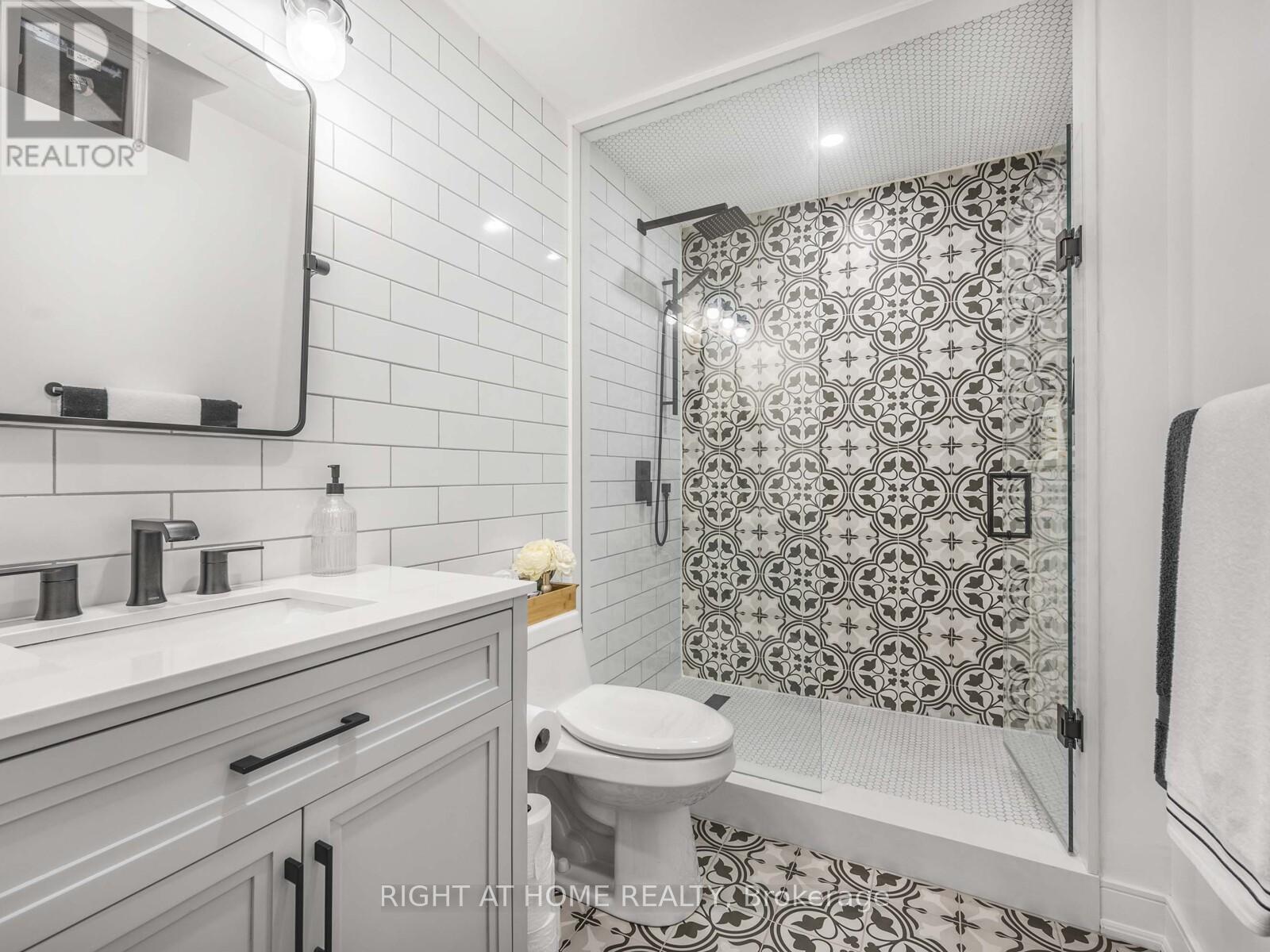 64 Brock Avenue Property Photo 32