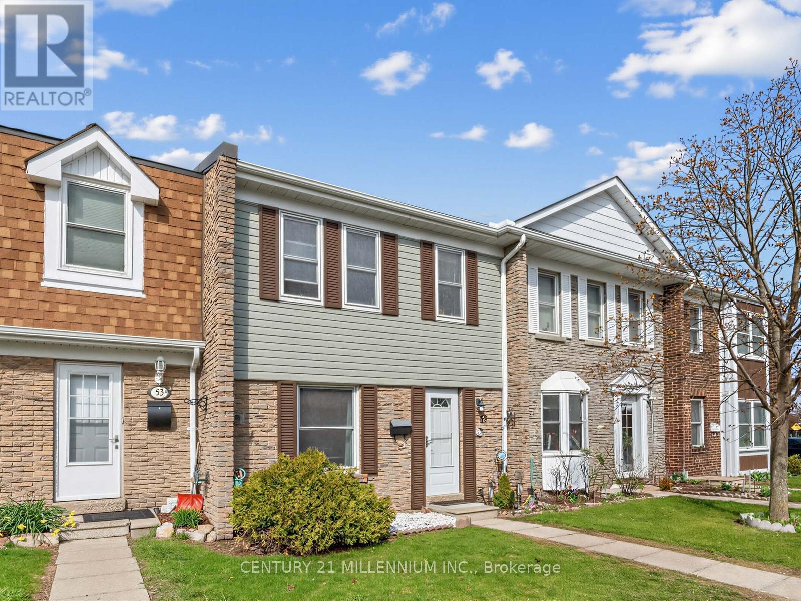 52 - 1020 Central Park Drive W Property Photo 2