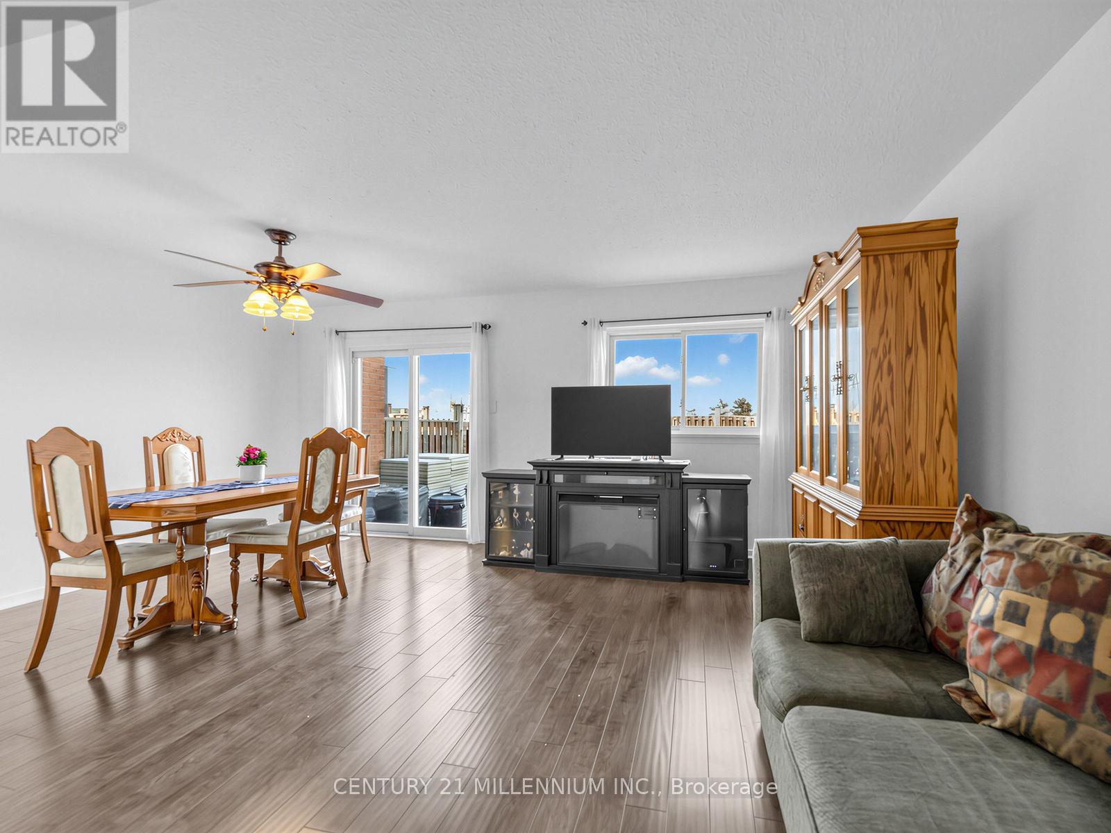 52 - 1020 Central Park Drive W Property Photo 13