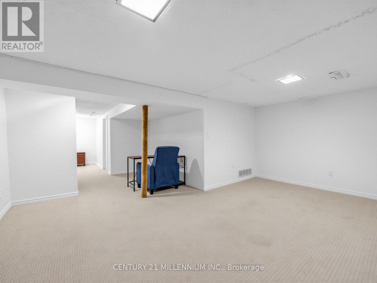 52 - 1020 Central Park Drive W Property Photo 19
