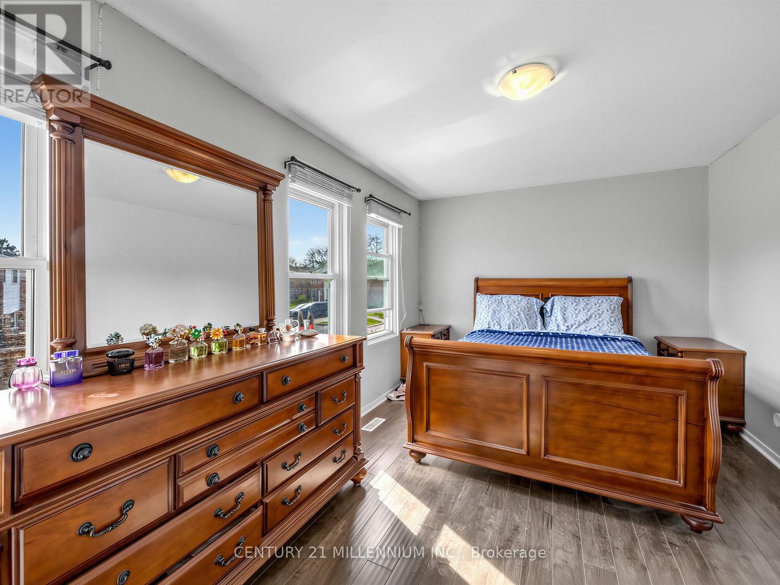 52 - 1020 Central Park Drive W Property Photo 22