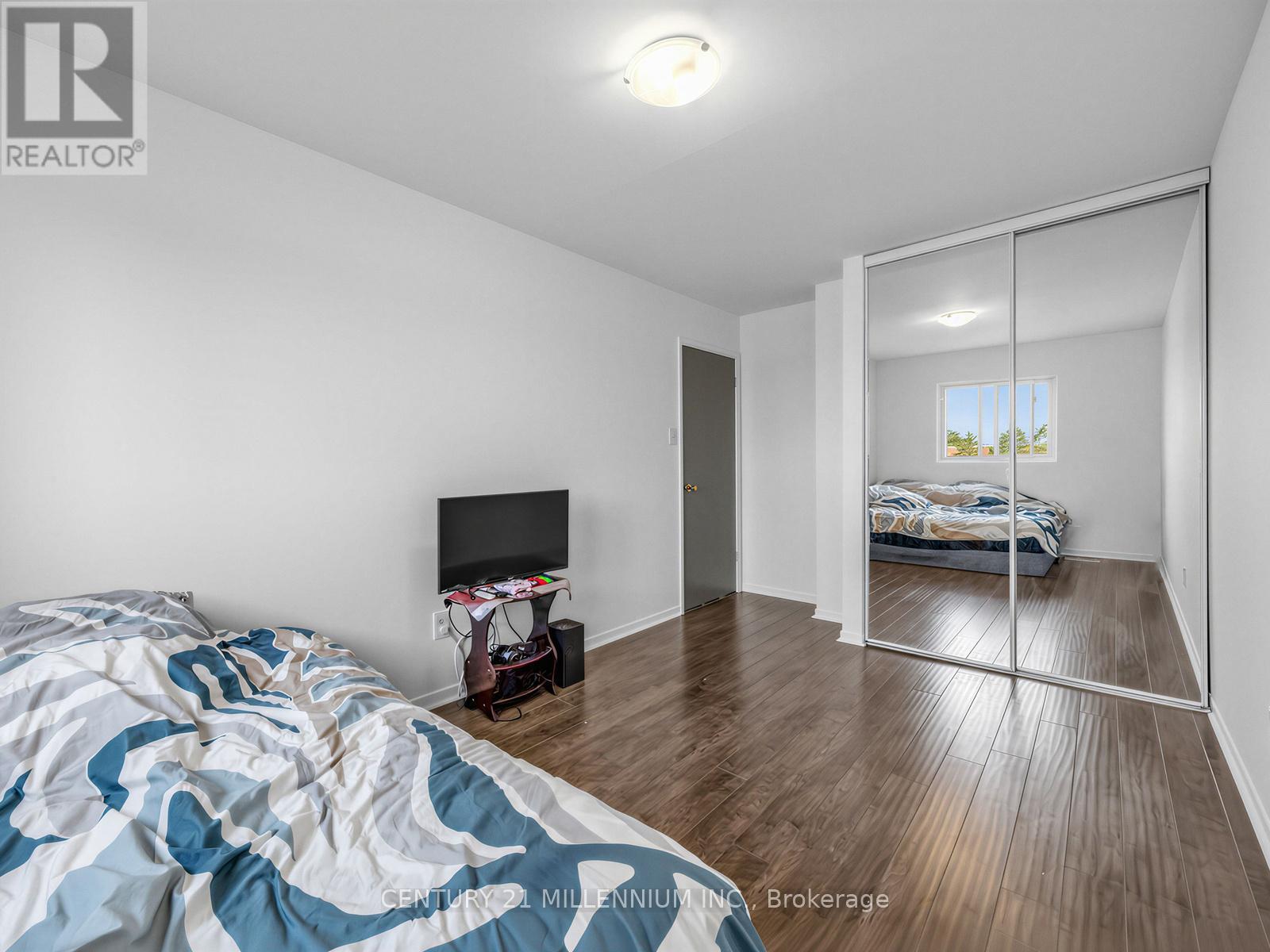 52 - 1020 Central Park Drive W Property Photo 26