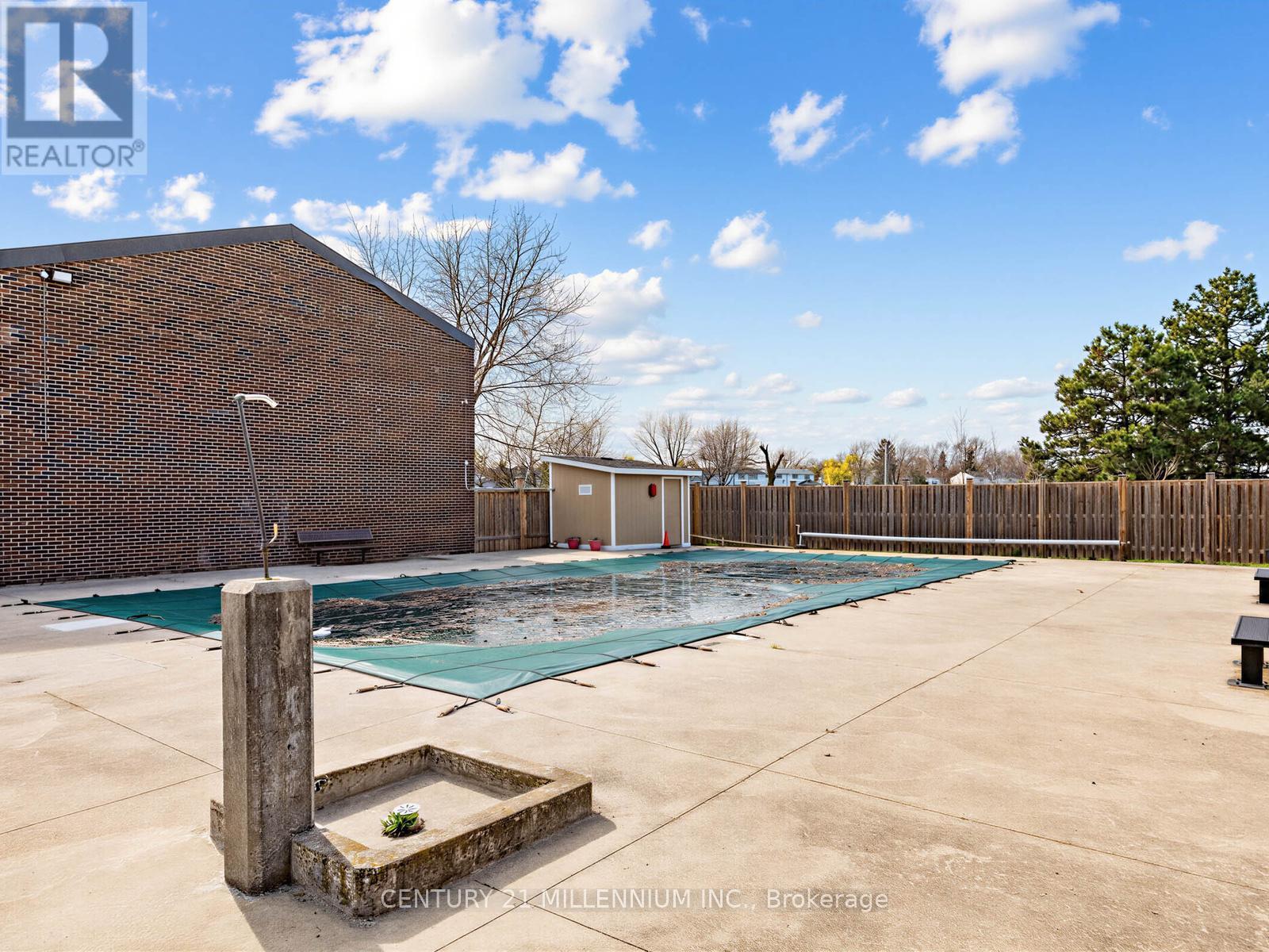 52 - 1020 Central Park Drive W Property Photo 34
