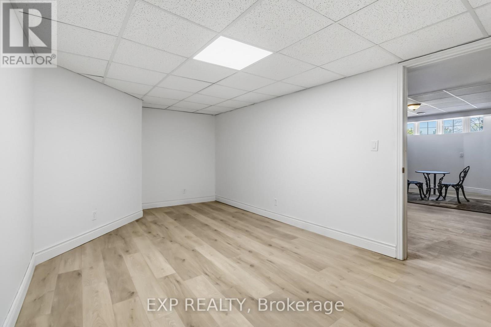 1401 Tamworth Court Property Photo 13