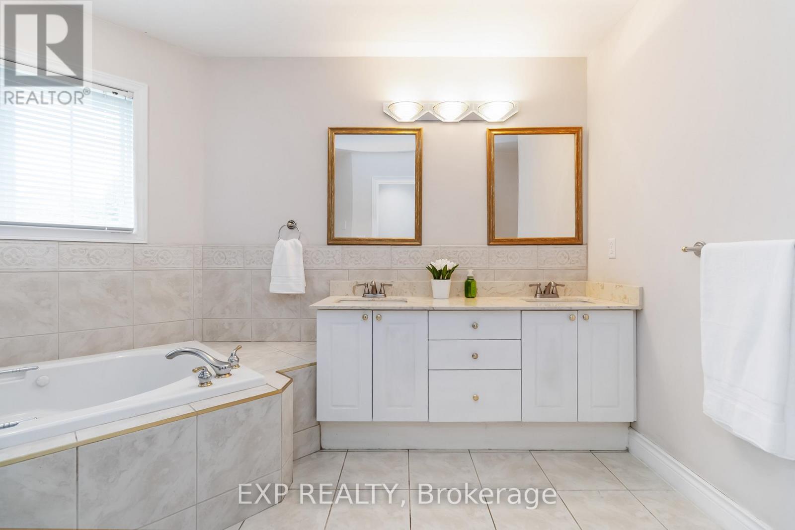 1401 Tamworth Court Property Photo 35