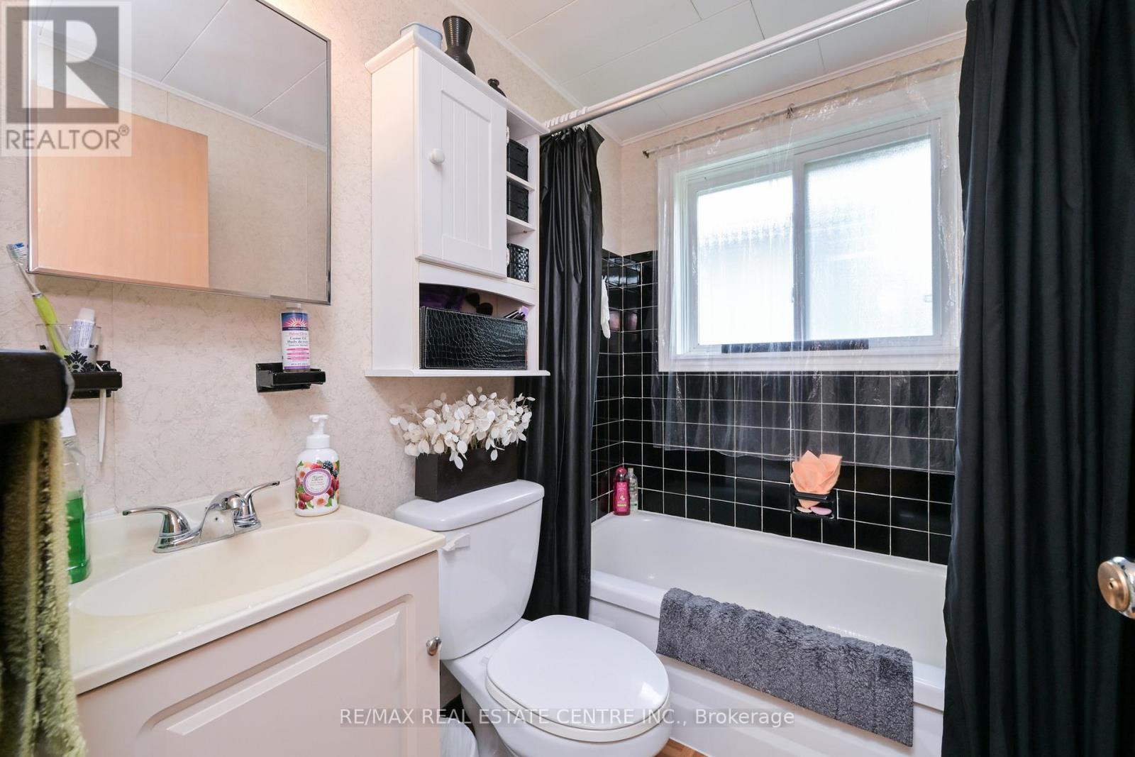 44 Church Street Property Photo 34