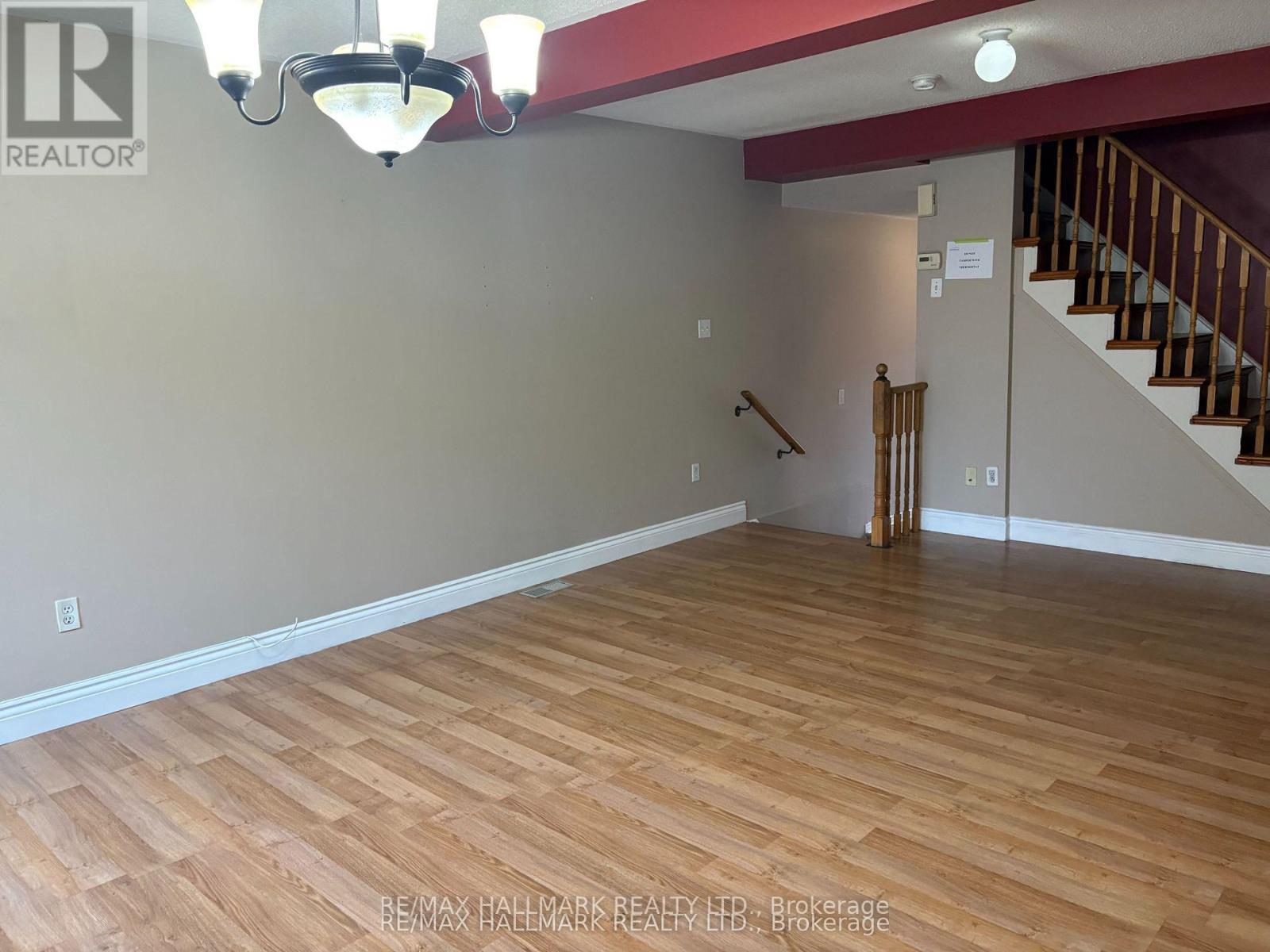 138 Spadina Road Property Photo 2
