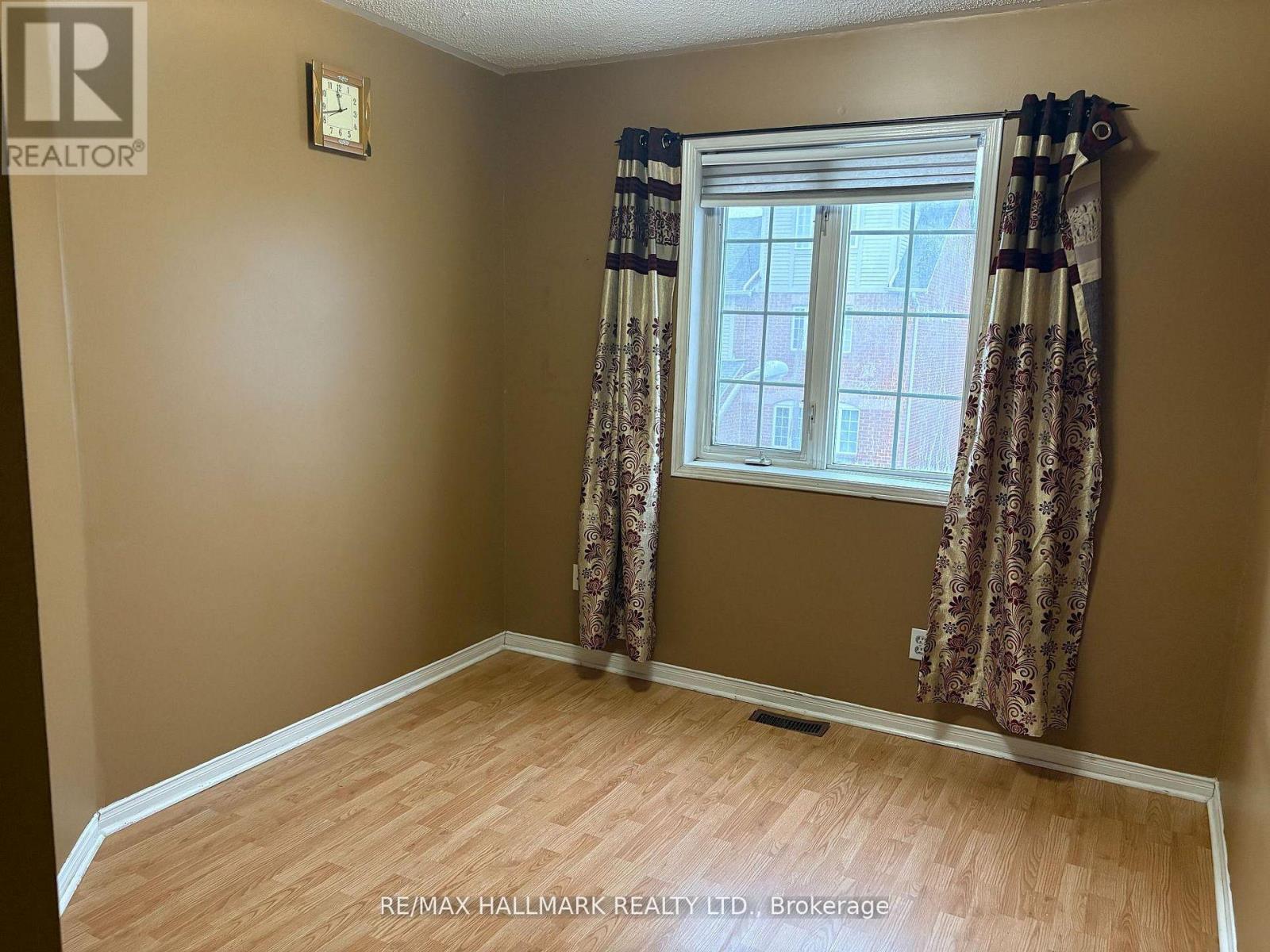 138 Spadina Road Property Photo 7