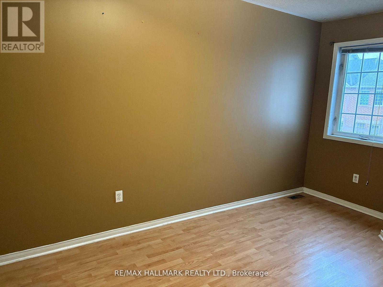 138 Spadina Road Property Photo 8