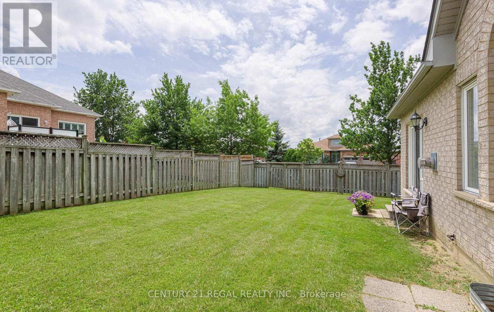 51 Royal Valley Drive Property Photo 5
