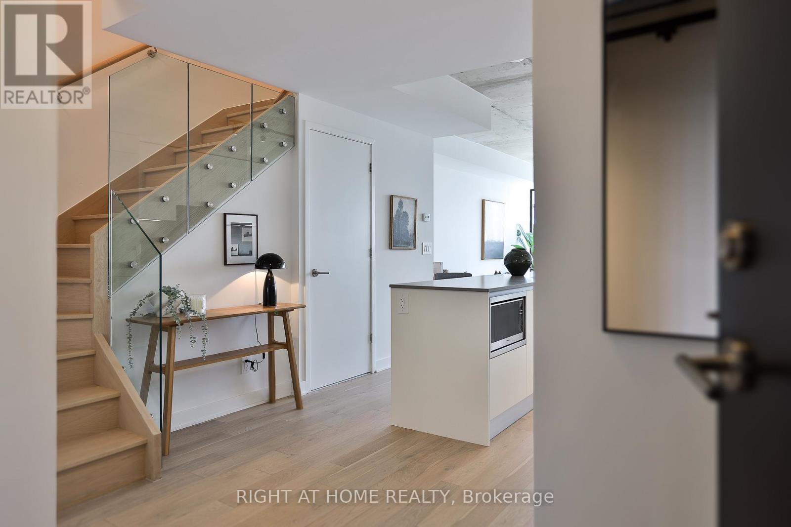 604 - 2720 Dundas Street W Property Photo 1