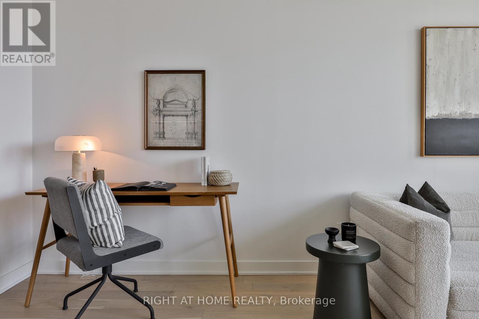 604 - 2720 Dundas Street W Property Photo 9