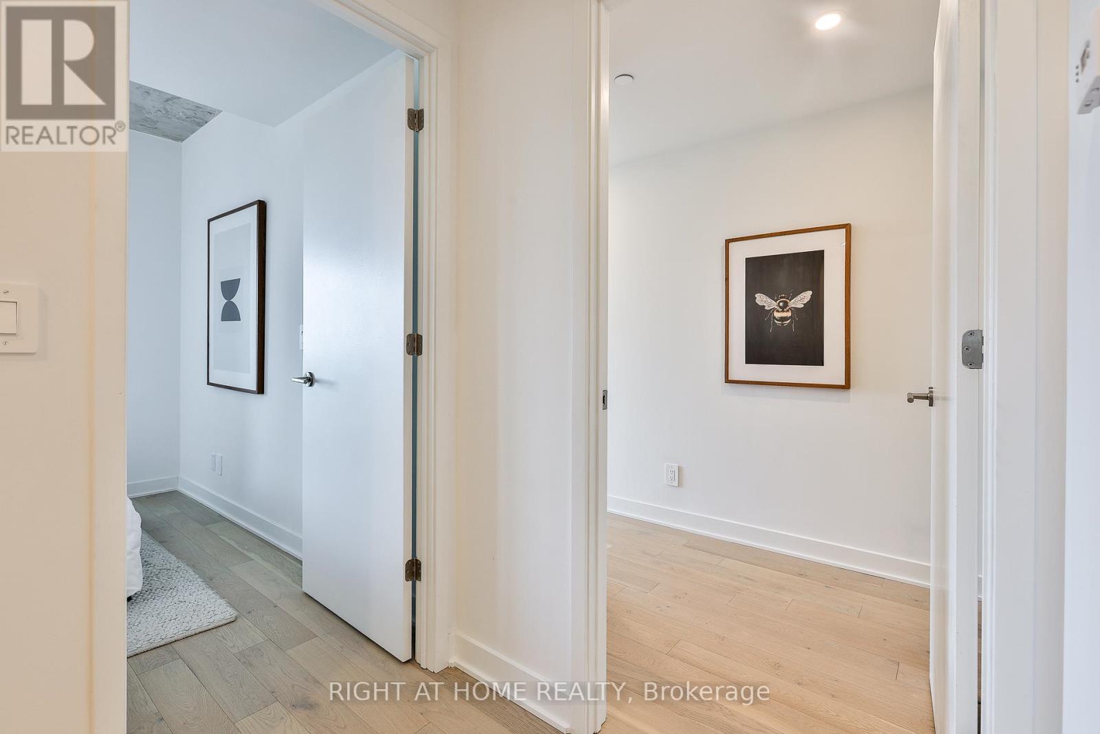 604 - 2720 Dundas Street W Property Photo 11
