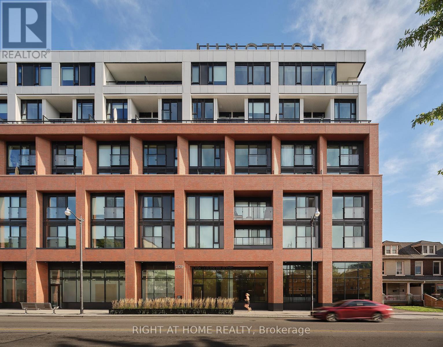 604 - 2720 Dundas Street W Property Photo 24