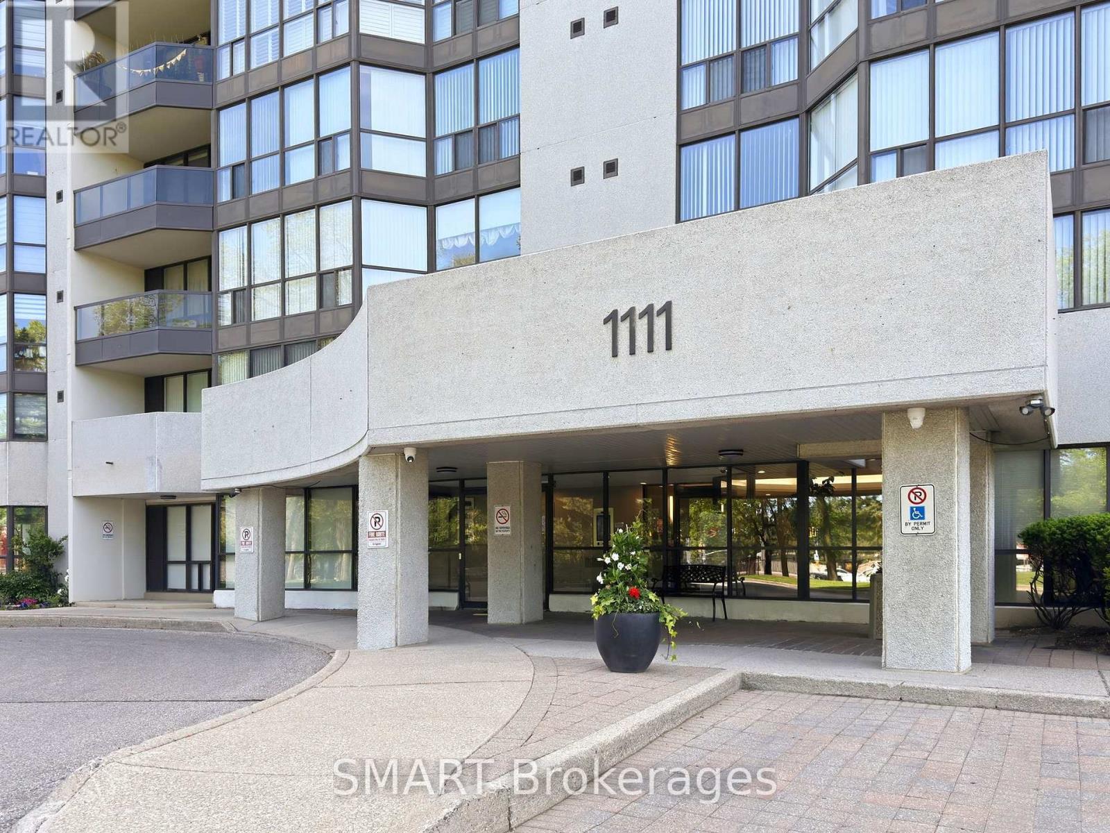 203 - 1111 Bough Beeches Boulevard Property Photo 3