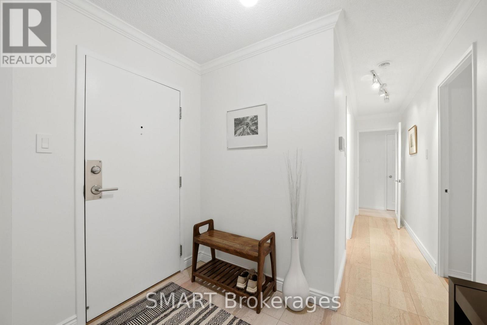 203 - 1111 Bough Beeches Boulevard Property Photo 6