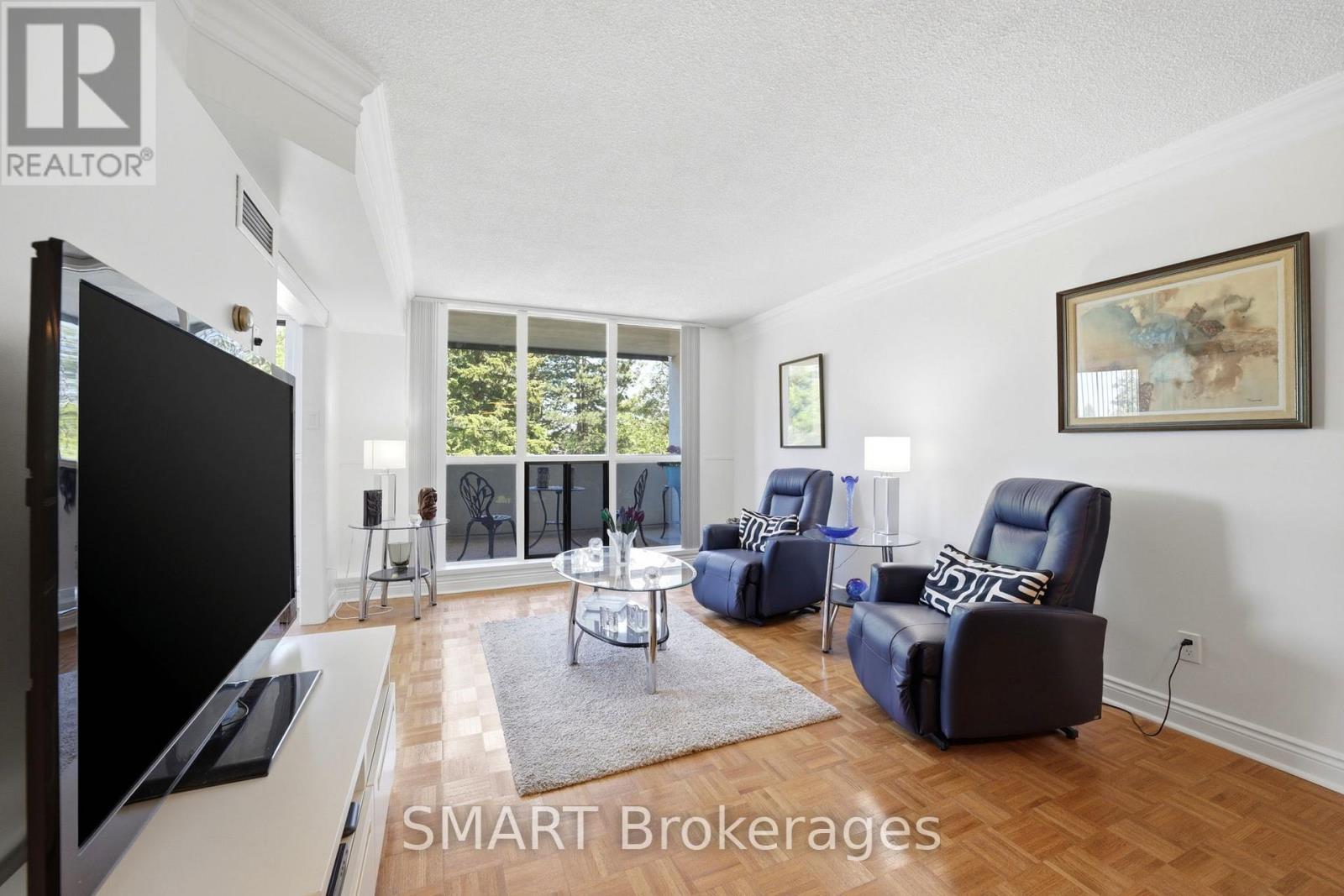 203 - 1111 Bough Beeches Boulevard Property Photo 8