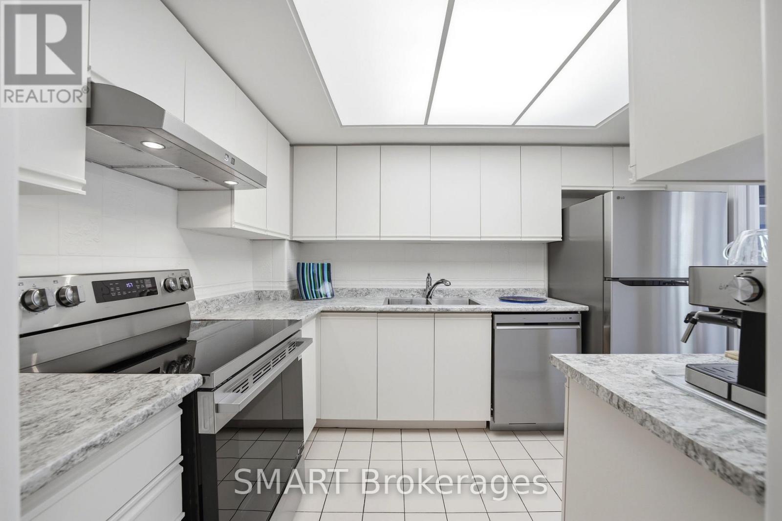 203 - 1111 Bough Beeches Boulevard Property Photo 11