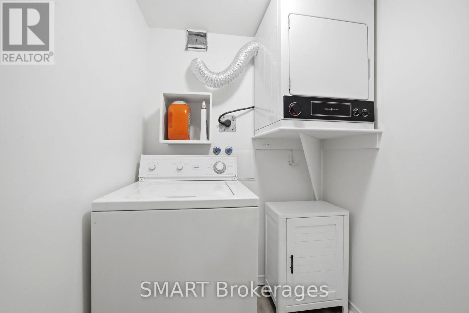 203 - 1111 Bough Beeches Boulevard Property Photo 27