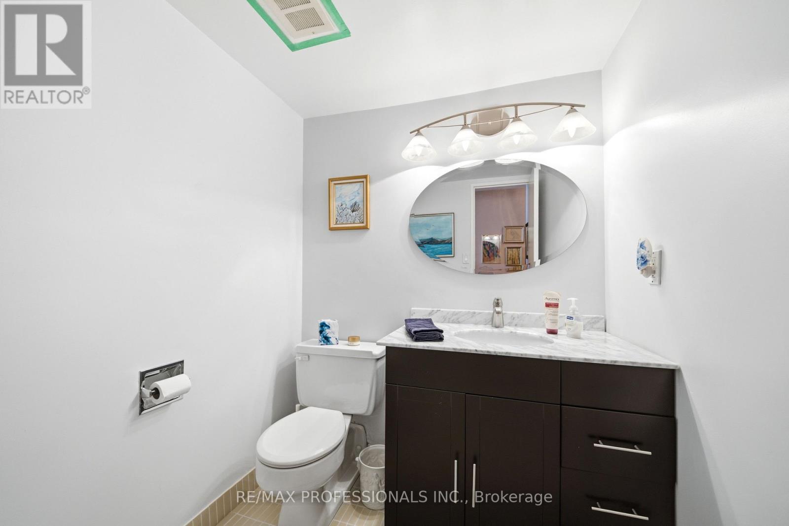 1208 - 11 Wincott Drive Property Photo 25