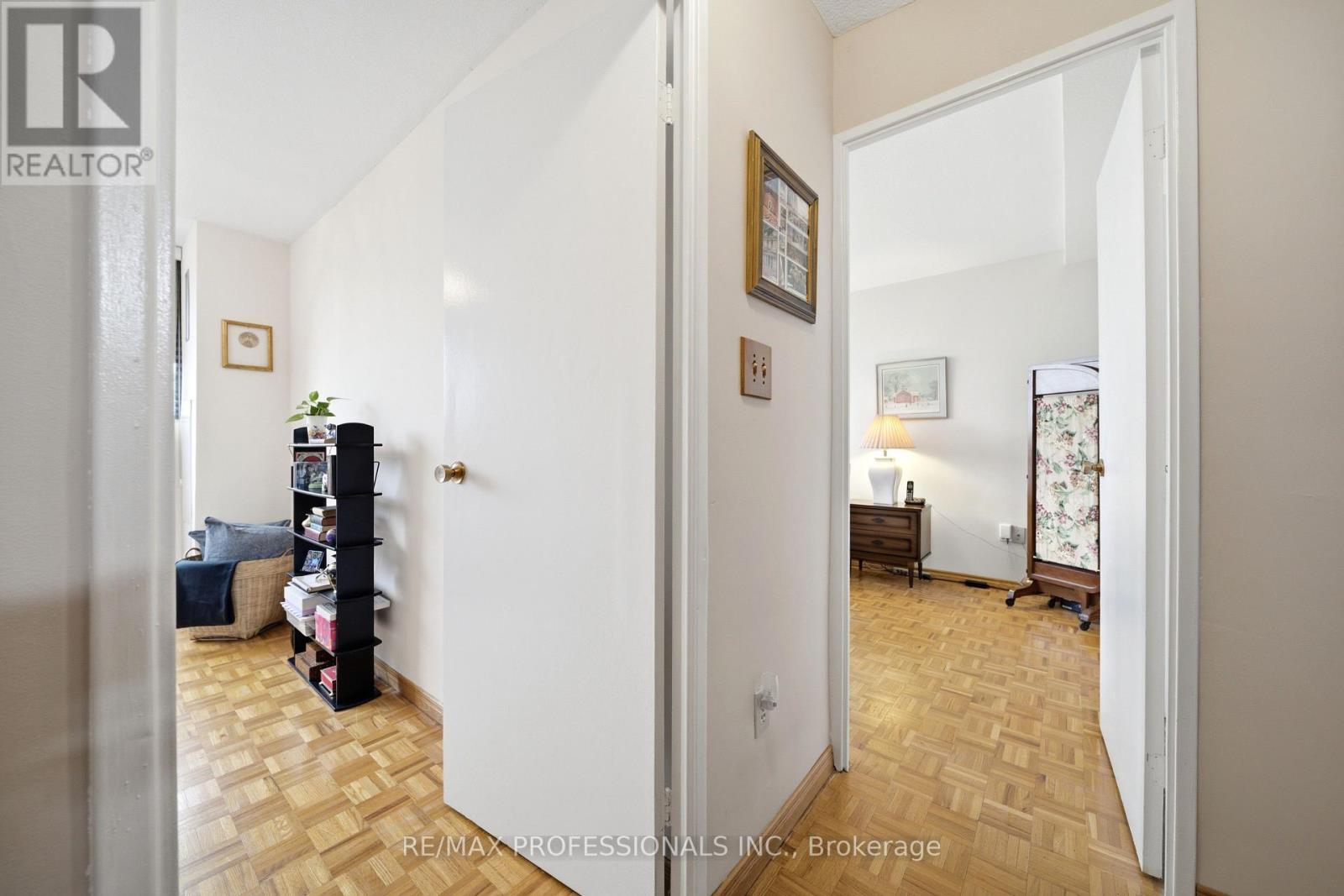 1208 - 11 Wincott Drive Property Photo 28