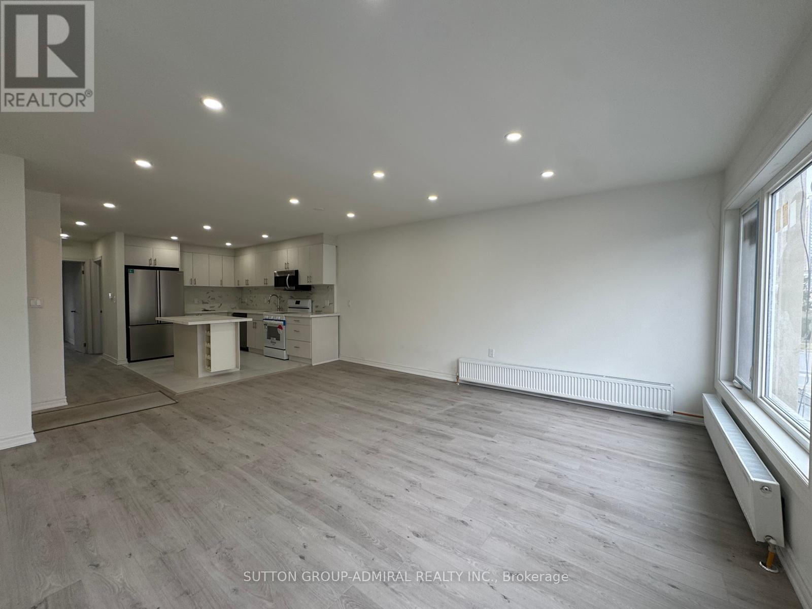 Upper - 2986a Dufferin Street Property Photo 1