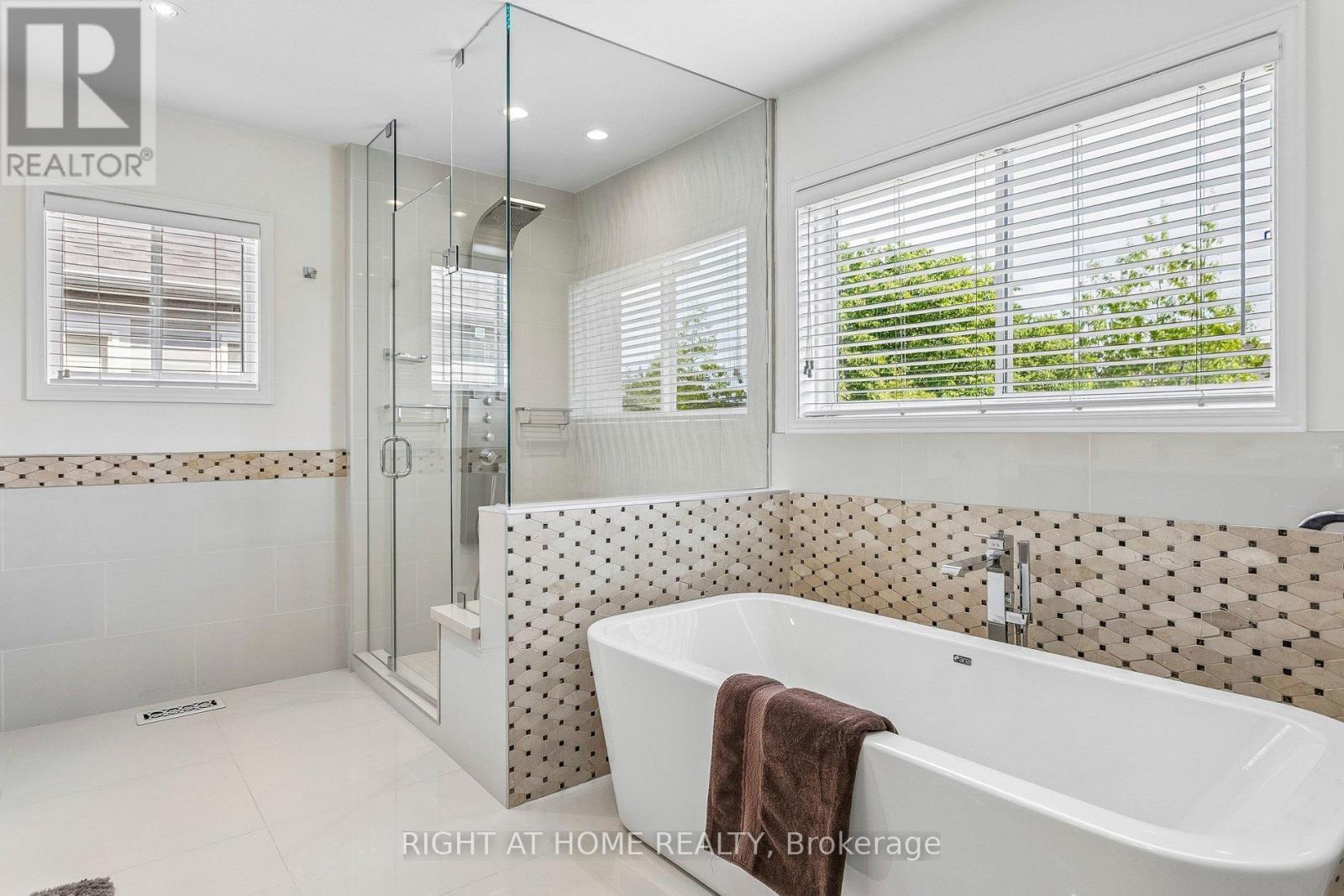 4263 Couples Crescent Property Photo 17