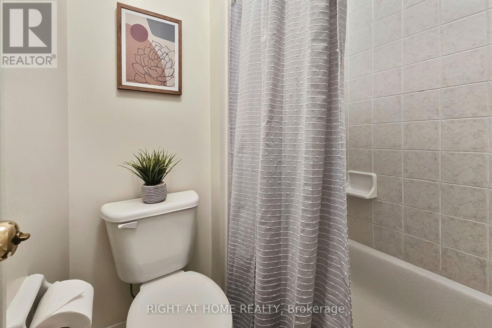 4263 Couples Crescent Property Photo 21