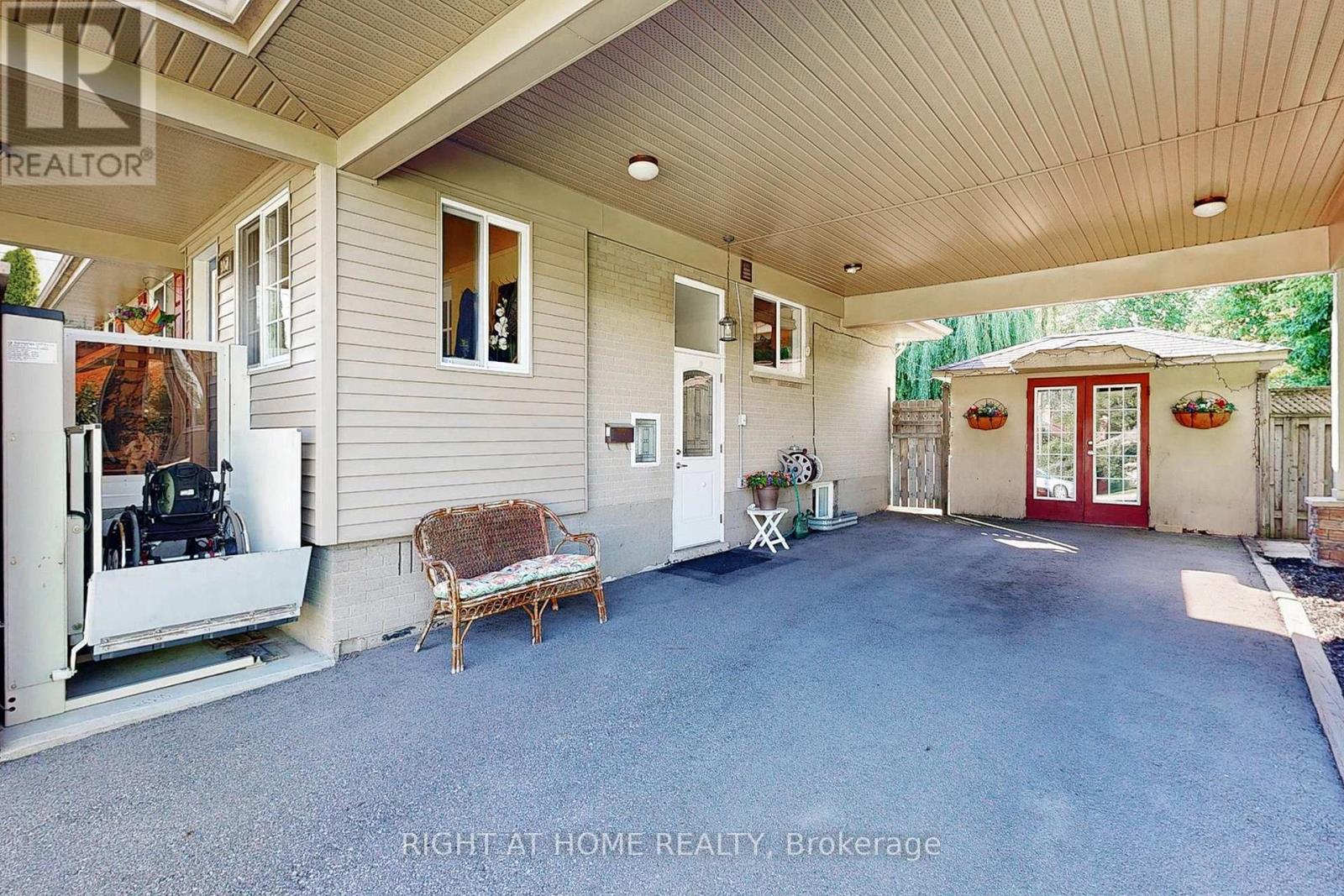 907 Fourth Street Property Photo 2