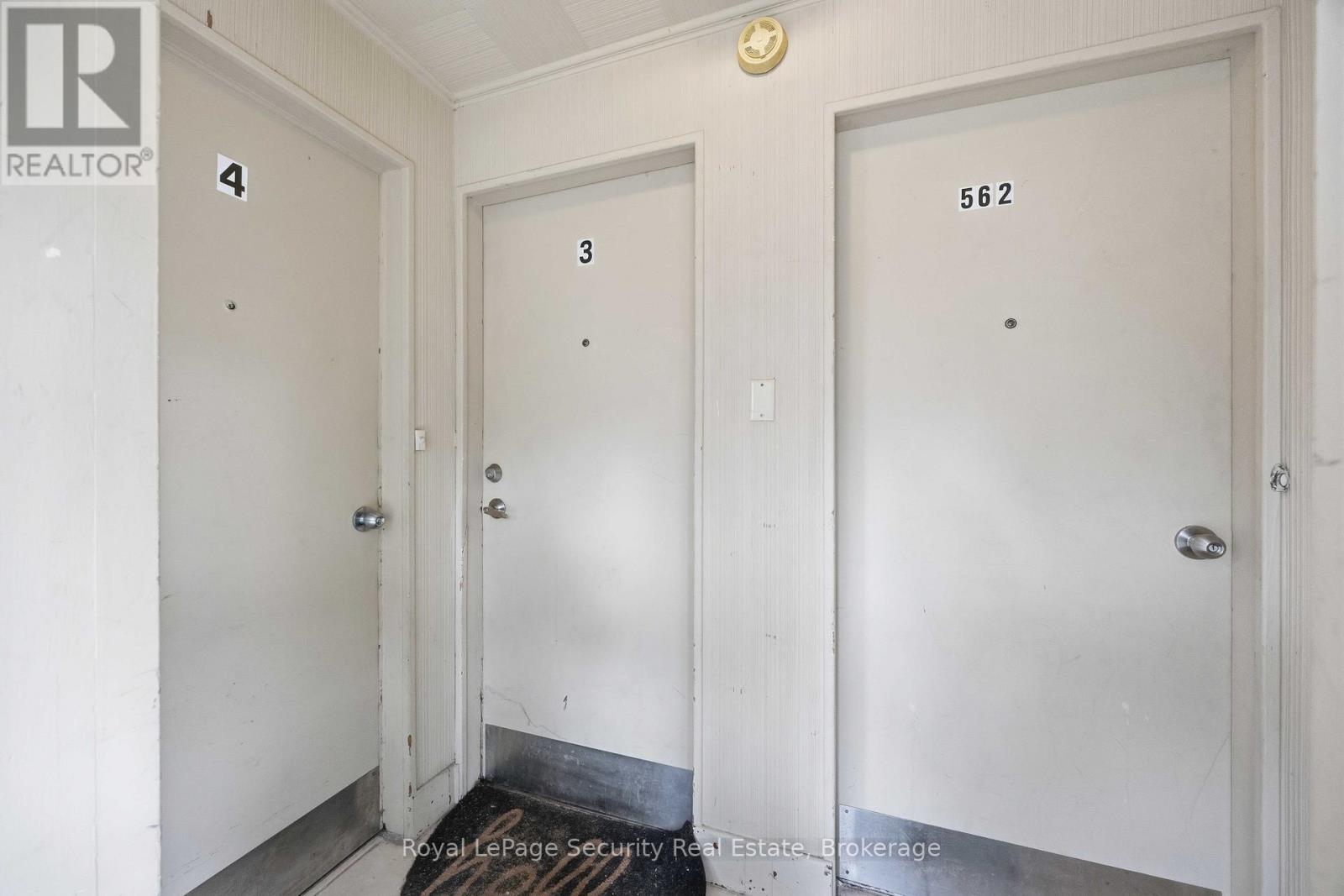 3 - 58 Leduc Drive Property Photo 24