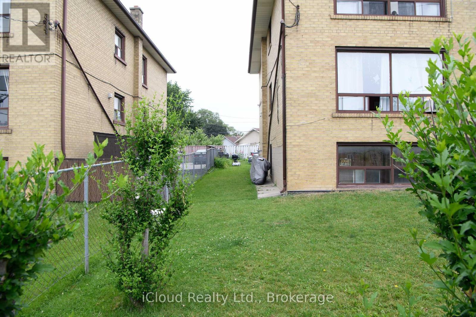 2265 Kipling Avenue Property Photo 3