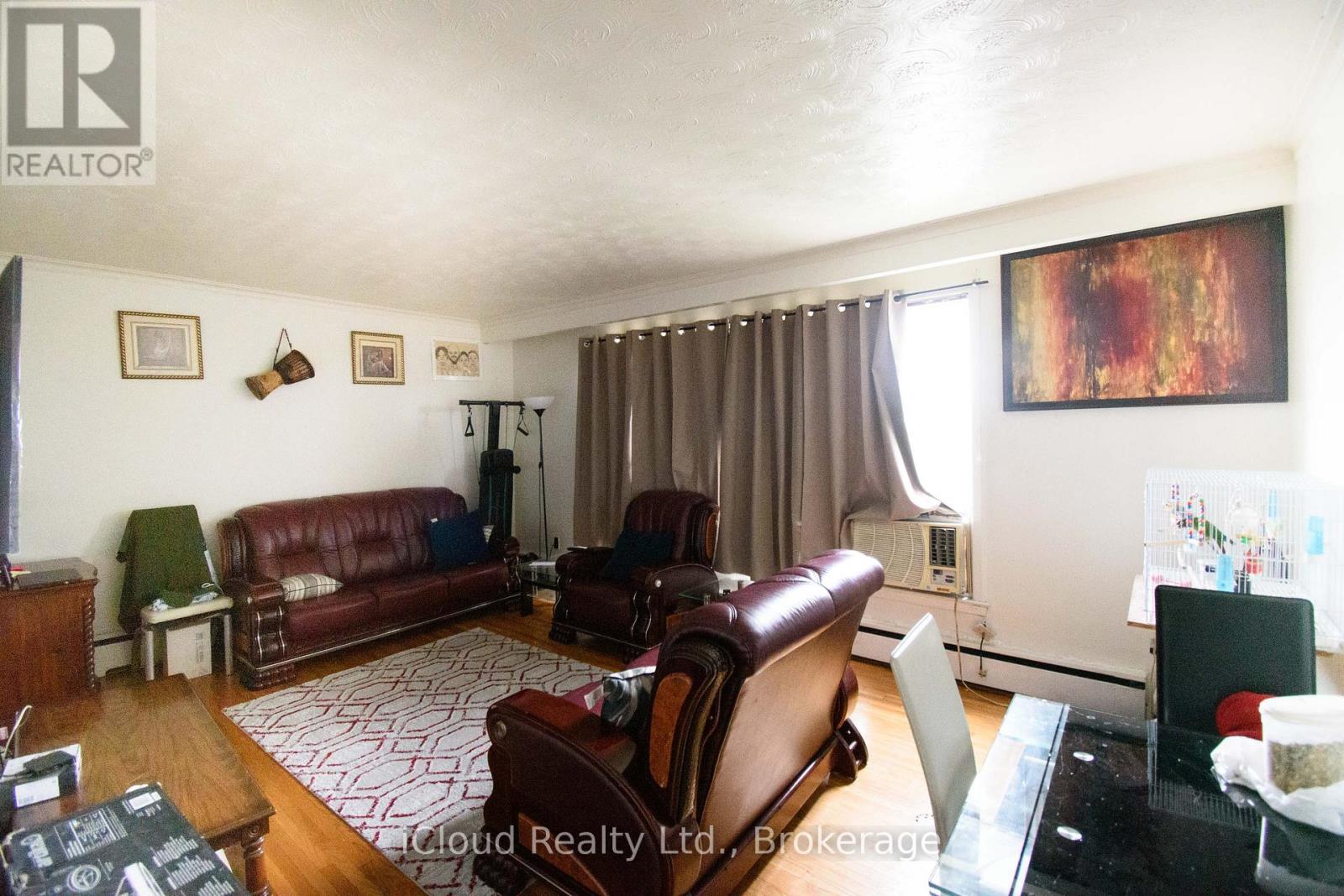 2265 Kipling Avenue Property Photo 10