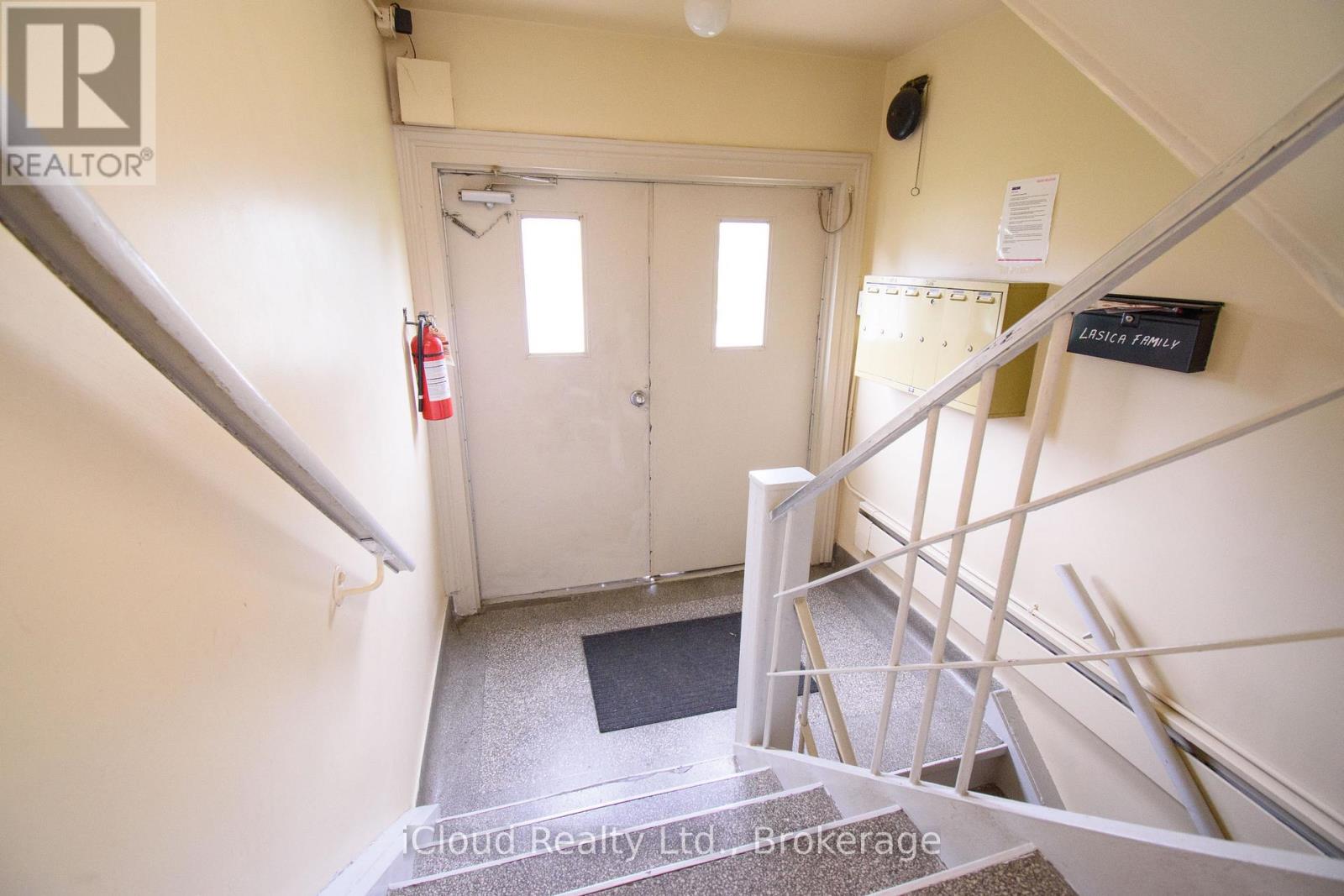 2265 Kipling Avenue Property Photo 16