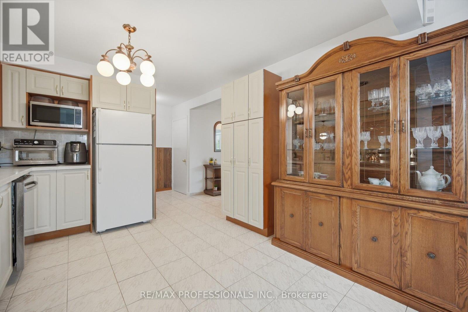74 Ringway Crescent Property Photo 10