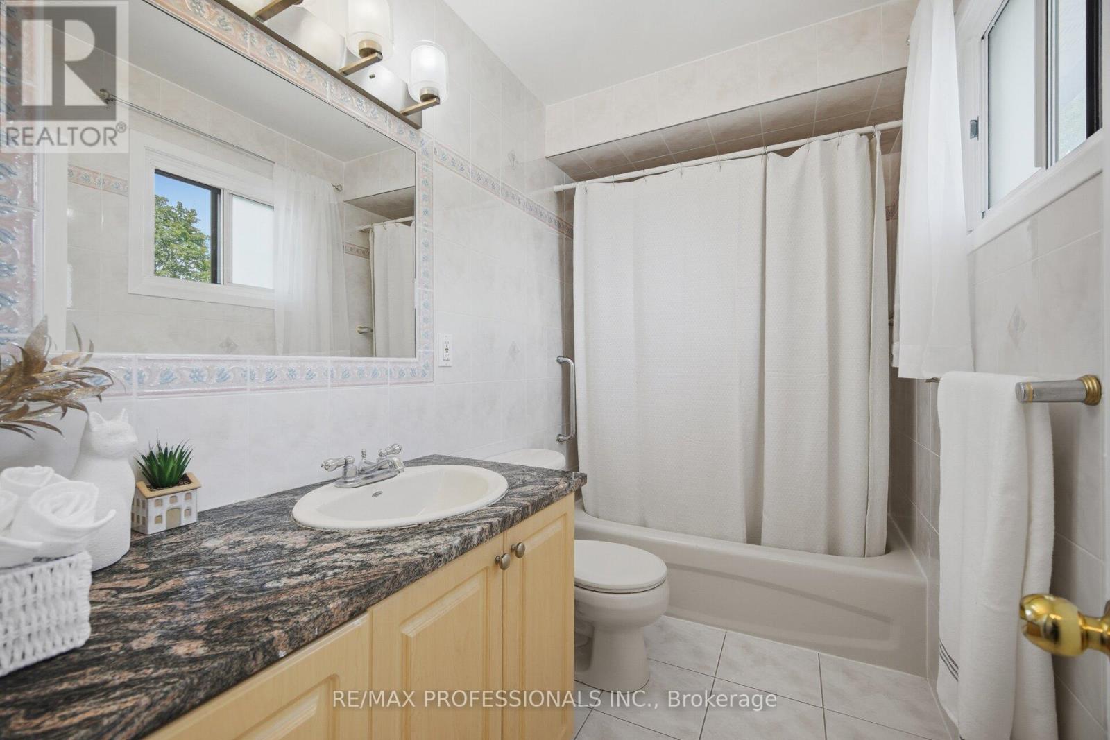74 Ringway Crescent Property Photo 27