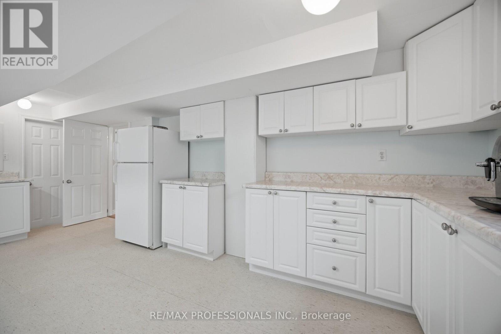 74 Ringway Crescent Property Photo 32
