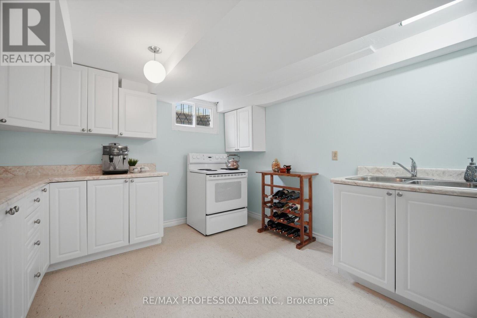 74 Ringway Crescent Property Photo 33