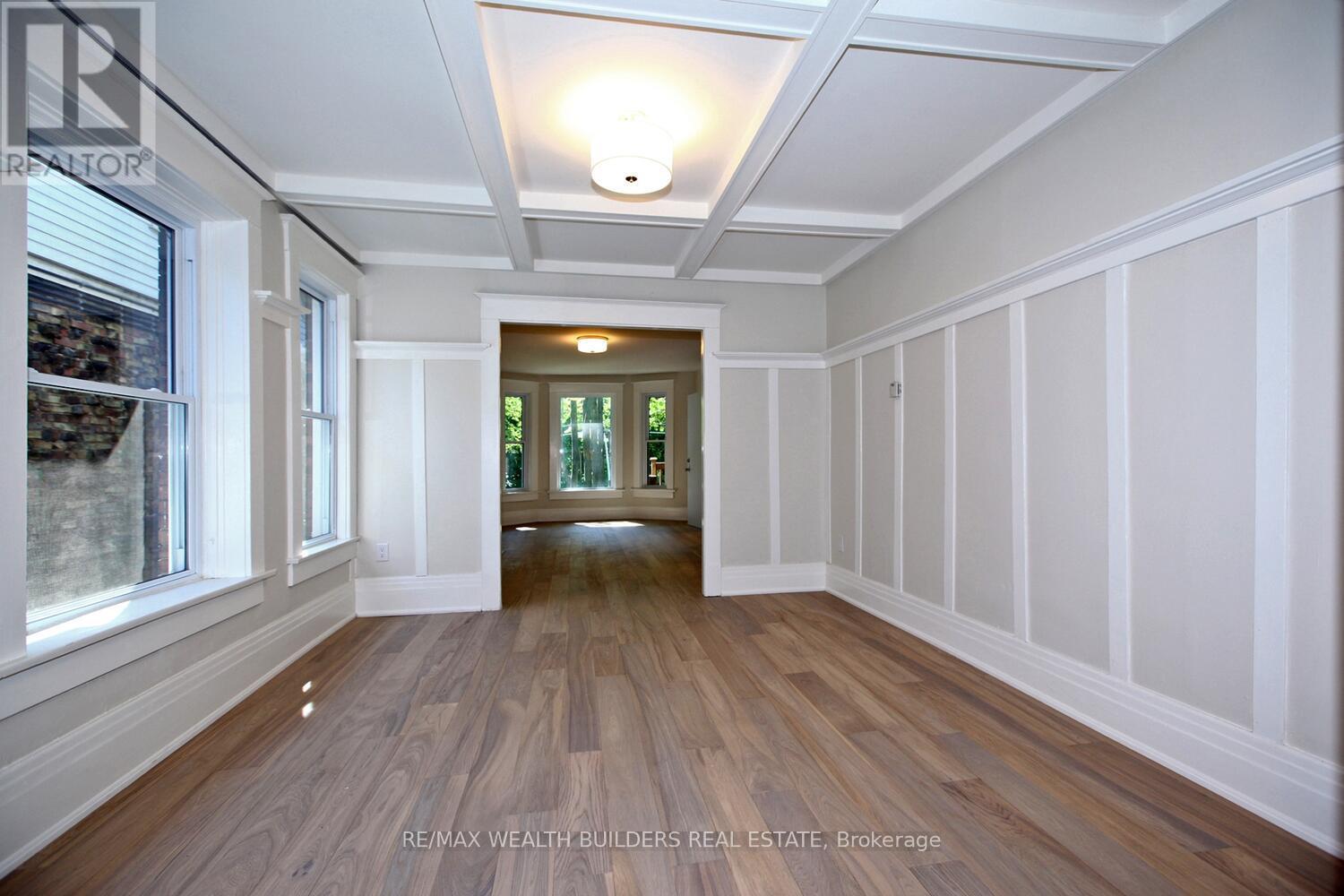 B - 163 Parkside Drive Property Photo 10