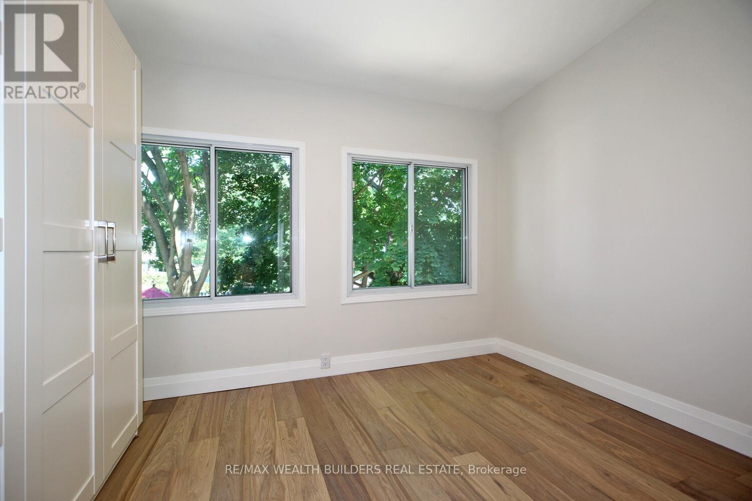 B - 163 Parkside Drive Property Photo 15